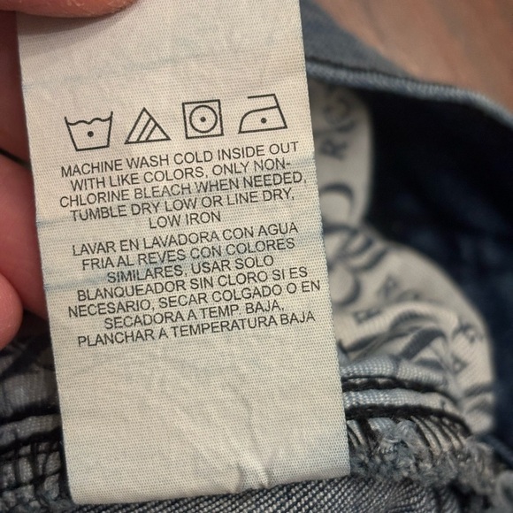 Rock & Republic Khloe Jean Skirt - Picture 7 of 9